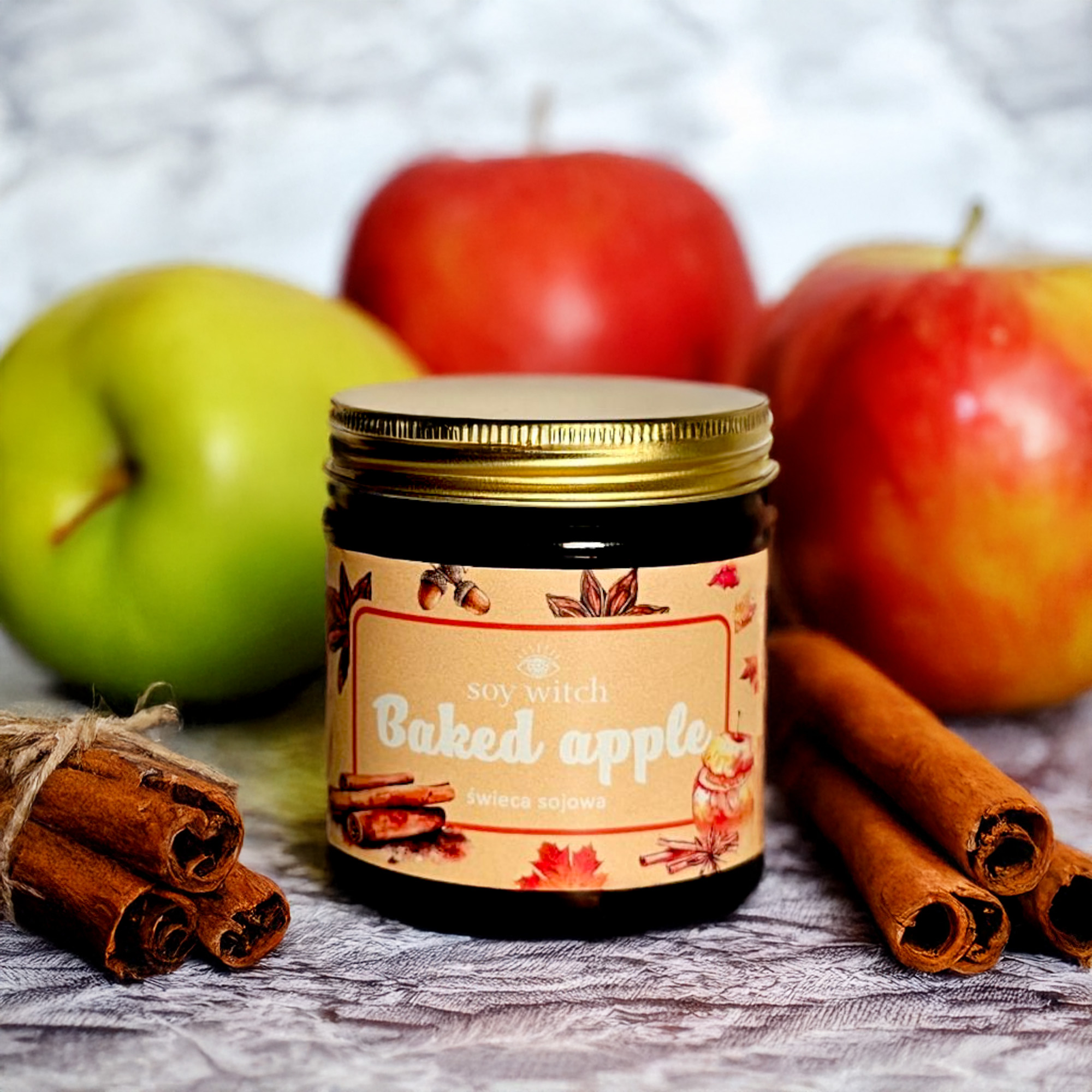 Soy Witch Backed Apple - świeca sojowa 120 ml 2 Soy Witch Backed Apple - świeca sojowa 120 ml - obrazek 3